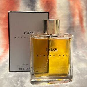 Hugo Boss Number One Eau de Toilette - Gold and Silver